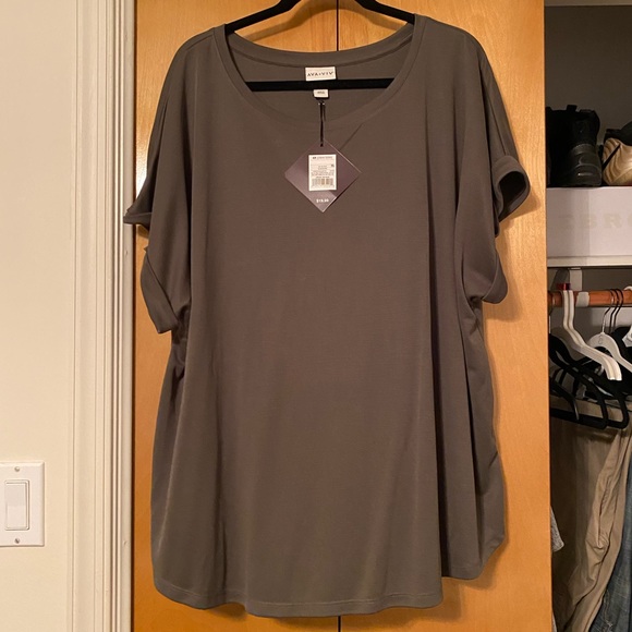 Ava & Viv Tops - NWT Ava & Viv Dressy T-Shirt